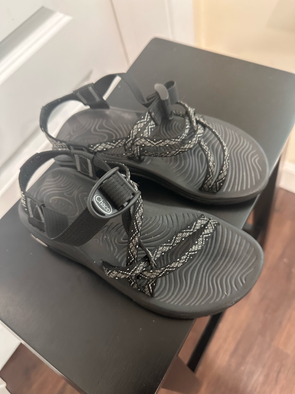 Women’s Chaco Size 6 Sandals